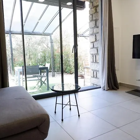 Apartment N7 Maison T2 Climatise Avec Jacuzzi Prive